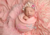 Newborn Baby Posing Limited image 3